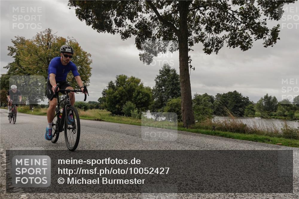 30.08.2026 - Elbe Triathlon Hamburg Michael Burmester http://msf.ph/oto/10052427 30.08.2026 10:33:13 Radfahren 826, 1007, 1044 meine-sportfotos.de