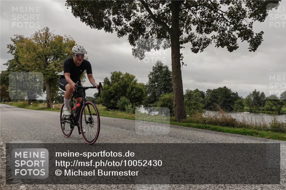 30.08.2026 - Elbe Triathlon Hamburg Michael Burmester http://msf.ph/oto/10052430 30.08.2026 10:33:14 Radfahren 826, 901, 1007, 1044 meine-sportfotos.de