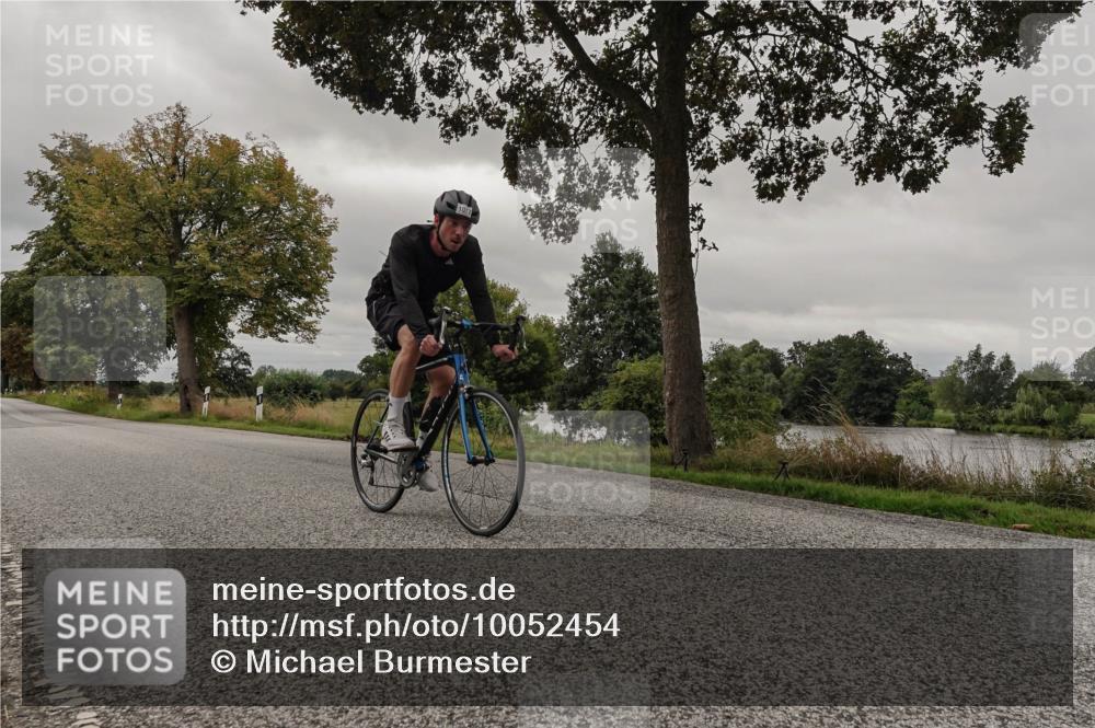 30.08.2026 - Elbe Triathlon Hamburg Michael Burmester http://msf.ph/oto/10052454 30.08.2026 10:33:37 Radfahren 912, 1017 meine-sportfotos.de