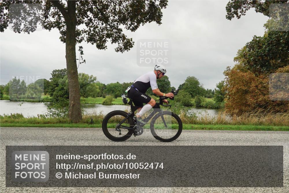 30.08.2026 - Elbe Triathlon Hamburg Michael Burmester http://msf.ph/oto/10052474 30.08.2026 10:11:30 Radfahren 557, 713, 741, 808 meine-sportfotos.de