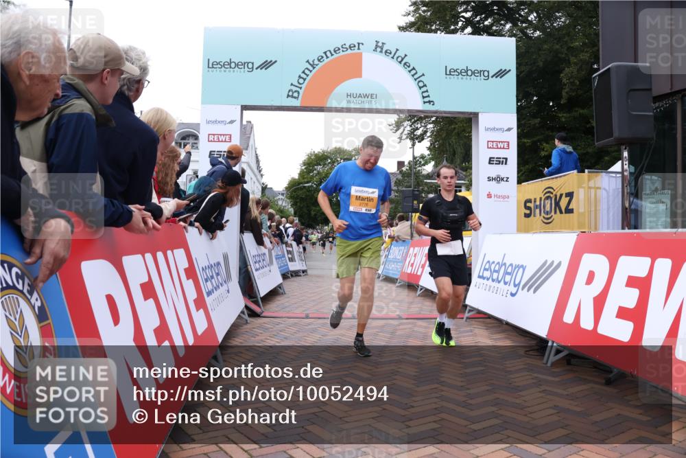 30.08.2026 - Blankeneser Heldenlauf Lena Gebhardt http://msf.ph/oto/10052494 30.08.2026 12:02:25 Ziel 2067, 2326, 2417, 2490, 2775, 4086 meine-sportfotos.de