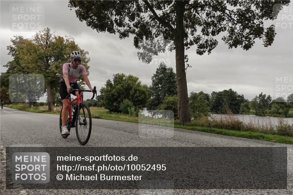 30.08.2026 - Elbe Triathlon Hamburg Michael Burmester http://msf.ph/oto/10052495 30.08.2026 10:34:29 Radfahren 810, 948, 988, 1009, 1015, 1022, 1025, 1071 meine-sportfotos.de