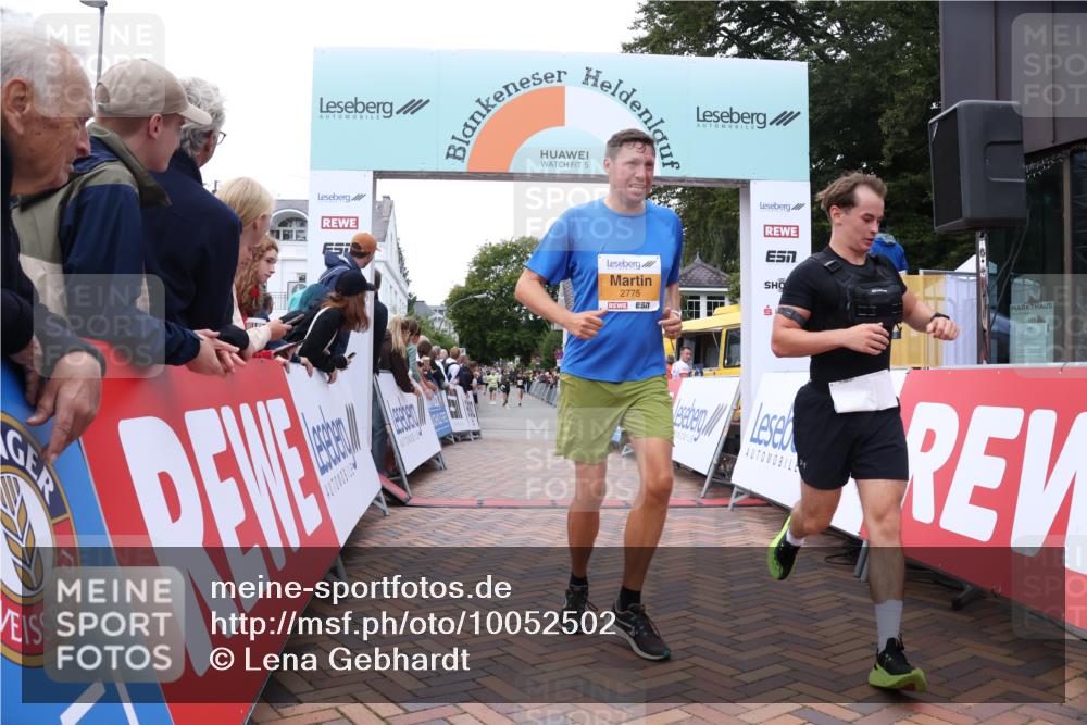 30.08.2026 - Blankeneser Heldenlauf Lena Gebhardt http://msf.ph/oto/10052502 30.08.2026 12:02:26 Ziel 2067, 2326, 2417, 2775, 4086 meine-sportfotos.de