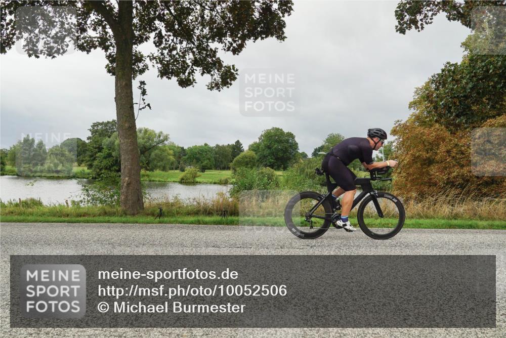 30.08.2026 - Elbe Triathlon Hamburg Michael Burmester http://msf.ph/oto/10052506 30.08.2026 10:12:12 Radfahren 400, 665, 698, 710, 853, 980 meine-sportfotos.de