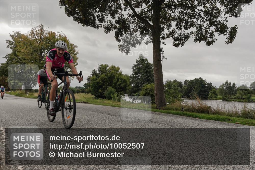 30.08.2026 - Elbe Triathlon Hamburg Michael Burmester http://msf.ph/oto/10052507 30.08.2026 10:34:36 Radfahren 947, 948, 999, 1009, 1022, 1025, 1048, 1071 meine-sportfotos.de