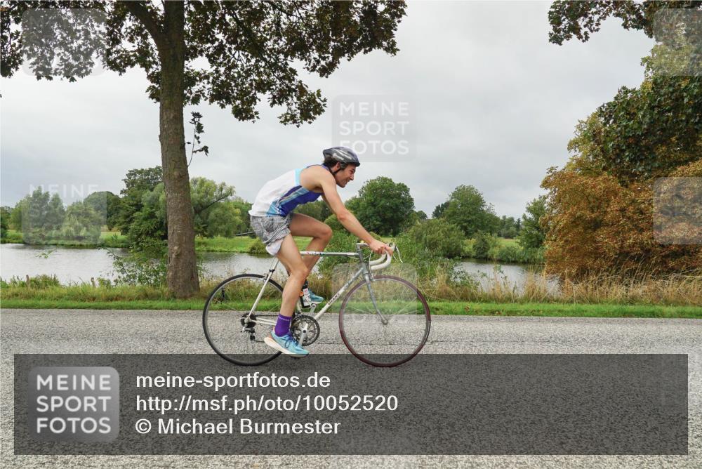 30.08.2026 - Elbe Triathlon Hamburg Michael Burmester http://msf.ph/oto/10052520 30.08.2026 10:12:20 Radfahren 488, 833, 902, 976, 980 meine-sportfotos.de