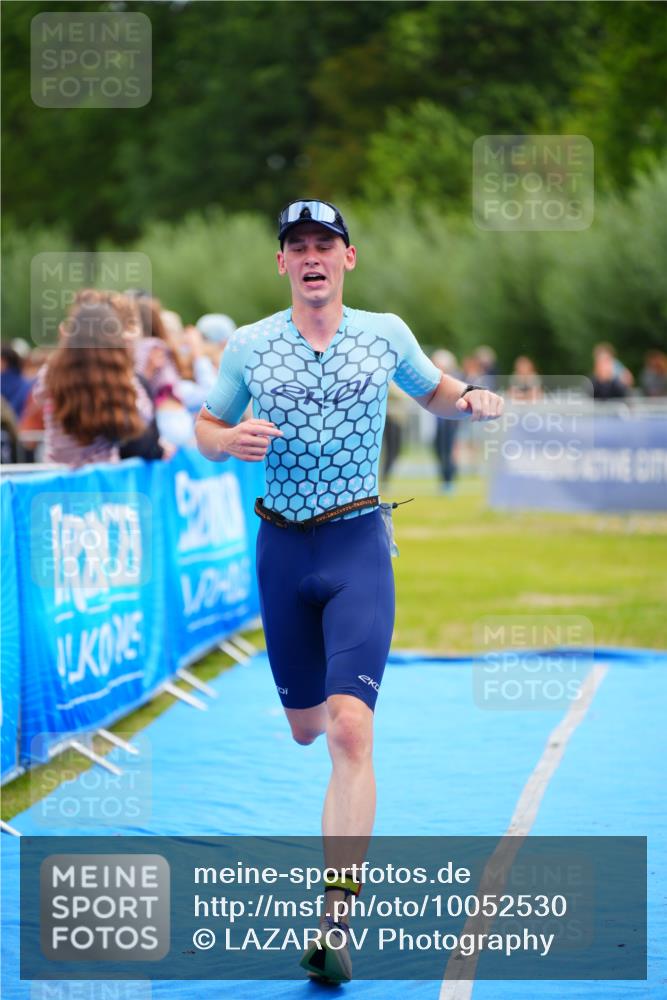 30.08.2026 - Elbe Triathlon Hamburg LAZAROV Photography http://msf.ph/oto/10052530 30.08.2026 10:46:39 Ziel 354, 508 meine-sportfotos.de