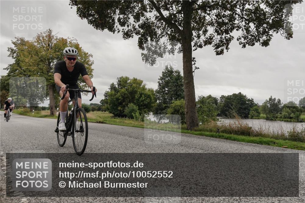 30.08.2026 - Elbe Triathlon Hamburg Michael Burmester http://msf.ph/oto/10052552 30.08.2026 10:35:26 Radfahren 568, 831, 882, 1092, 1108 meine-sportfotos.de