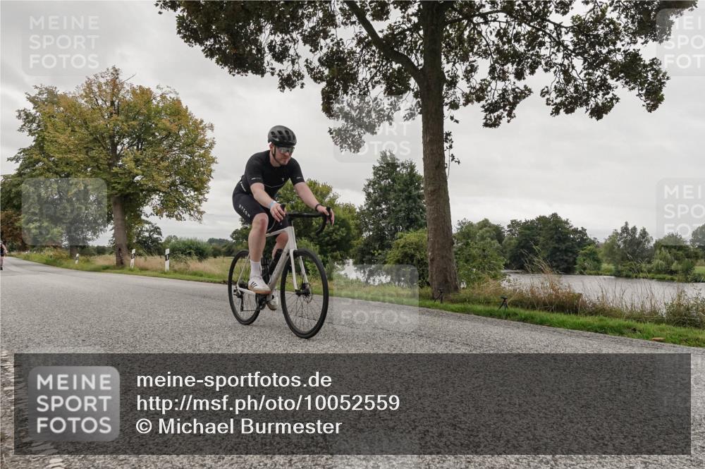 30.08.2026 - Elbe Triathlon Hamburg Michael Burmester http://msf.ph/oto/10052559 30.08.2026 10:35:29 Radfahren 568, 831, 882, 1108 meine-sportfotos.de