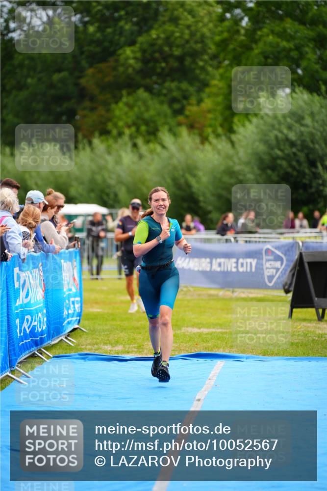 30.08.2026 - Elbe Triathlon Hamburg LAZAROV Photography http://msf.ph/oto/10052567 30.08.2026 10:46:45 Ziel 293, 354 meine-sportfotos.de