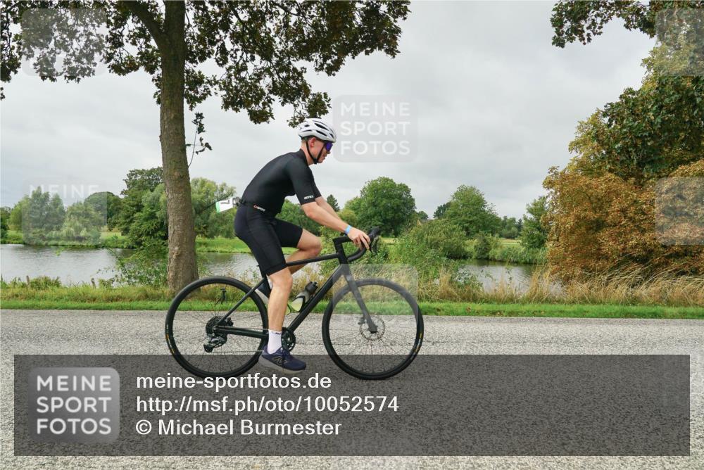 30.08.2026 - Elbe Triathlon Hamburg Michael Burmester http://msf.ph/oto/10052574 30.08.2026 10:13:07 Radfahren 797 meine-sportfotos.de