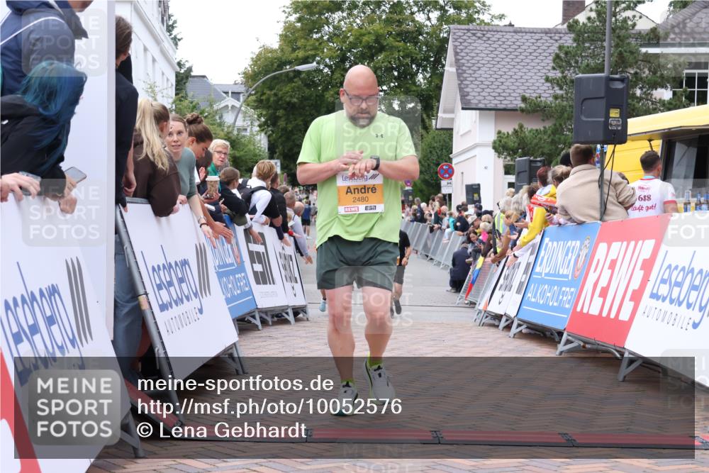 30.08.2026 - Blankeneser Heldenlauf Lena Gebhardt http://msf.ph/oto/10052576 30.08.2026 12:02:38 Ziel 2029, 2030, 2480 meine-sportfotos.de