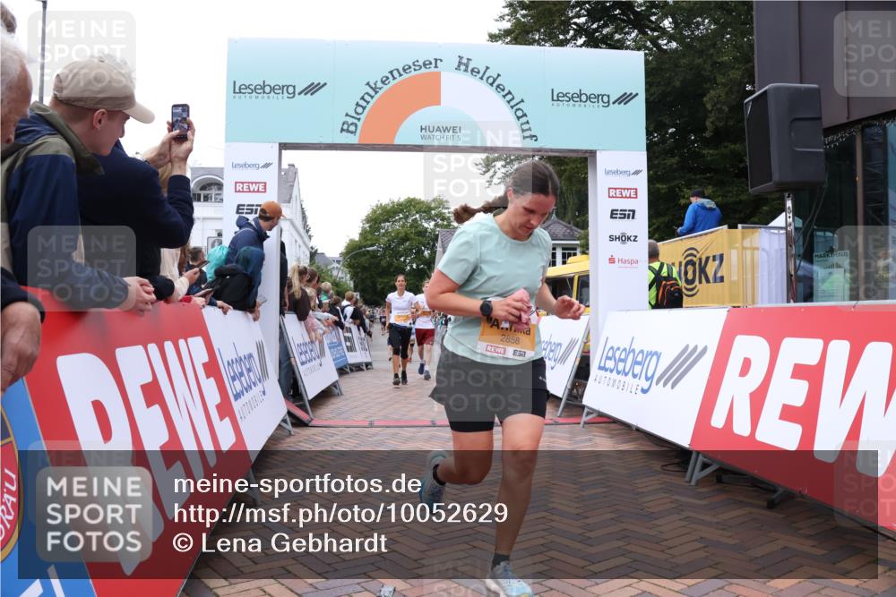 30.08.2026 - Blankeneser Heldenlauf Lena Gebhardt http://msf.ph/oto/10052629 30.08.2026 12:02:46 Ziel 2135, 2227, 2480, 2506, 2858 meine-sportfotos.de