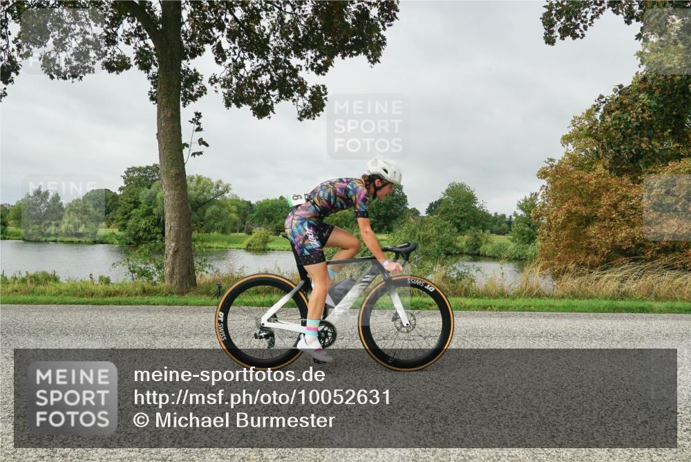 30.08.2026 - Elbe Triathlon Hamburg Michael Burmester http://msf.ph/oto/10052631 30.08.2026 10:13:58 Radfahren 585, 611, 612, 646, 799, 881, 886, 1896 meine-sportfotos.de
