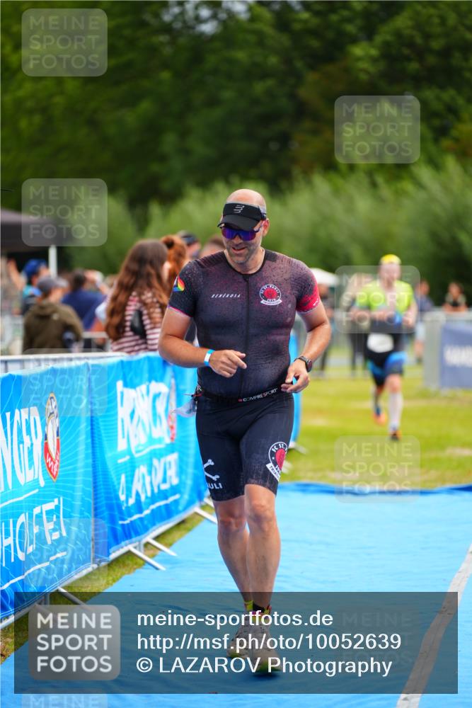 30.08.2026 - Elbe Triathlon Hamburg LAZAROV Photography http://msf.ph/oto/10052639 30.08.2026 10:46:50 Ziel 293, 354, 544 meine-sportfotos.de