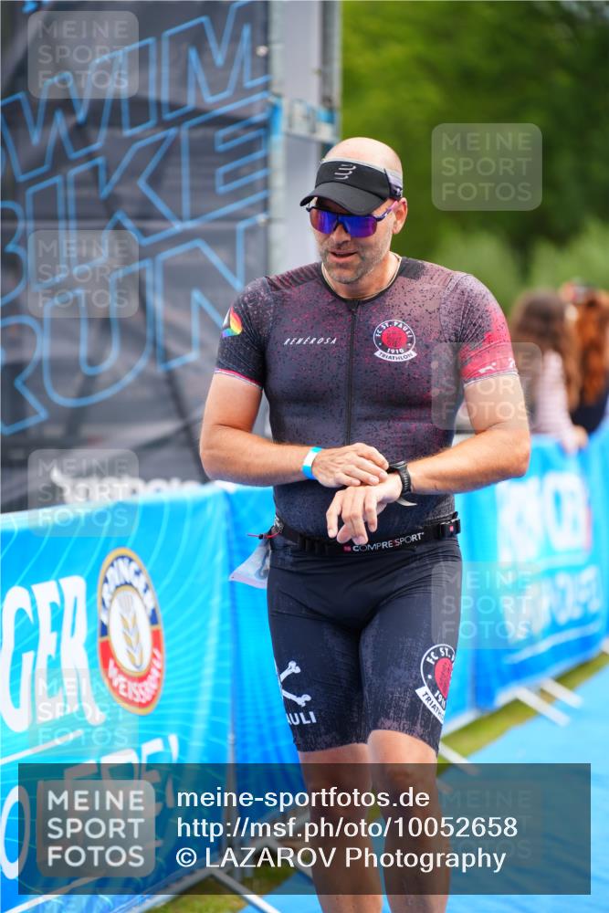 30.08.2026 - Elbe Triathlon Hamburg LAZAROV Photography http://msf.ph/oto/10052658 30.08.2026 10:46:52 Ziel 293, 544 meine-sportfotos.de