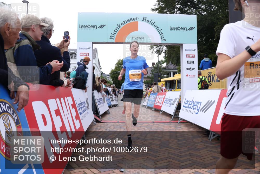 30.08.2026 - Blankeneser Heldenlauf Lena Gebhardt http://msf.ph/oto/10052679 30.08.2026 12:02:51 Ziel 2068, 2113, 2135, 2191, 2227, 2506, 2573, 2858 meine-sportfotos.de