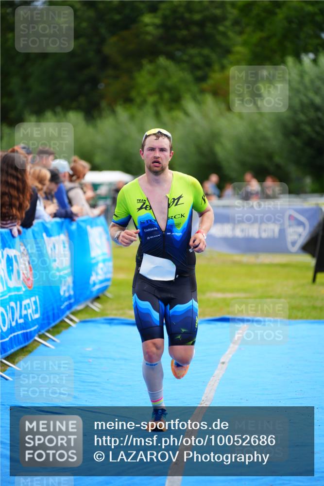 30.08.2026 - Elbe Triathlon Hamburg LAZAROV Photography http://msf.ph/oto/10052686 30.08.2026 10:46:54 Ziel 544 meine-sportfotos.de