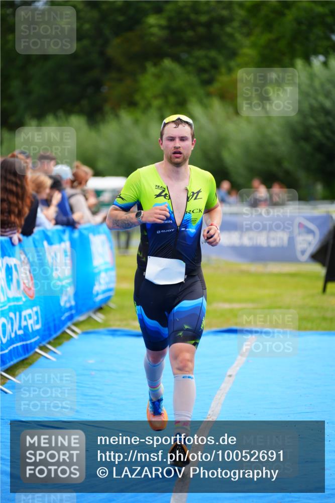 30.08.2026 - Elbe Triathlon Hamburg LAZAROV Photography http://msf.ph/oto/10052691 30.08.2026 10:46:54 Ziel 544 meine-sportfotos.de