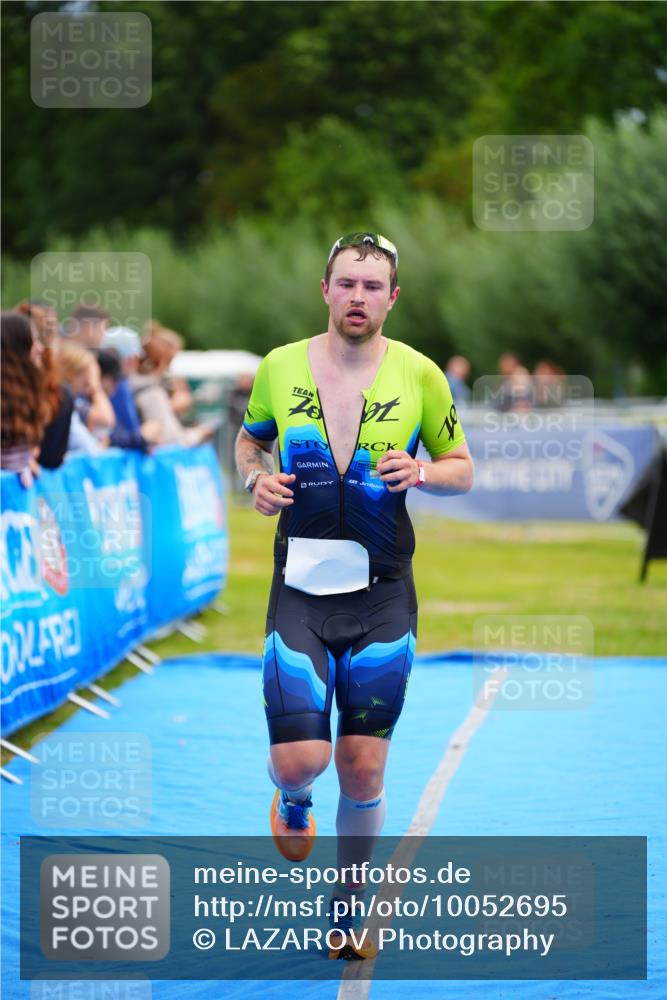 30.08.2026 - Elbe Triathlon Hamburg LAZAROV Photography http://msf.ph/oto/10052695 30.08.2026 10:46:54 Ziel 544 meine-sportfotos.de