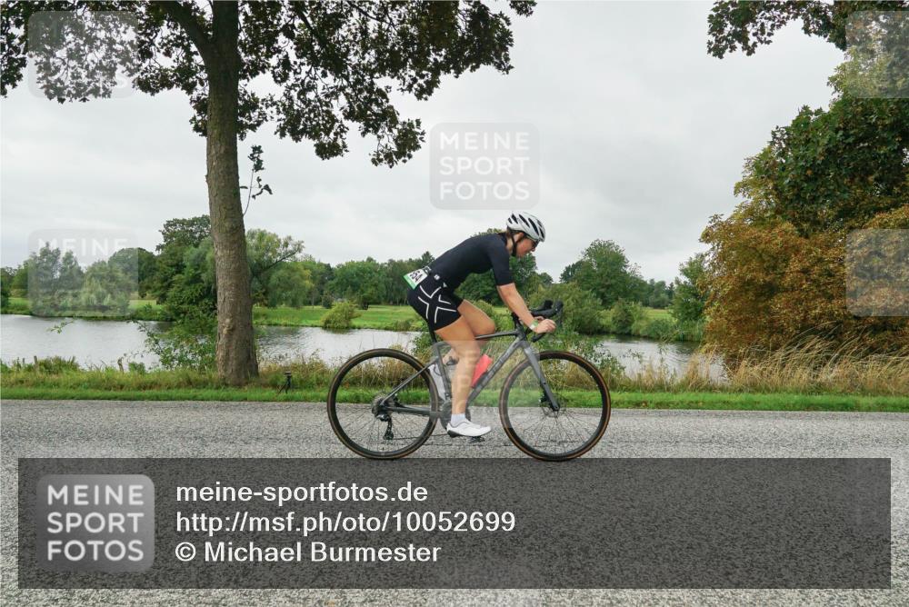30.08.2026 - Elbe Triathlon Hamburg Michael Burmester http://msf.ph/oto/10052699 30.08.2026 10:15:10 Radfahren 577, 667, 891, 898, 954 meine-sportfotos.de