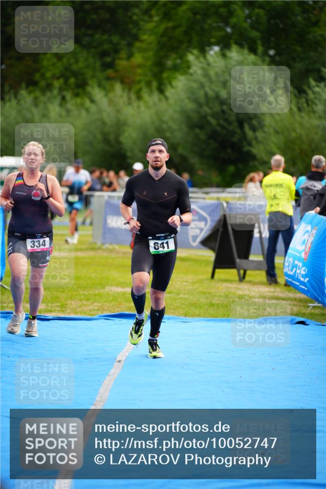 30.08.2026 - Elbe Triathlon Hamburg LAZAROV Photography http://msf.ph/oto/10052747 30.08.2026 10:47:07 Ziel 334, 641 meine-sportfotos.de