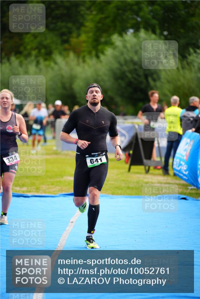 30.08.2026 - Elbe Triathlon Hamburg LAZAROV Photography http://msf.ph/oto/10052761 30.08.2026 10:47:07 Ziel 334, 641 meine-sportfotos.de