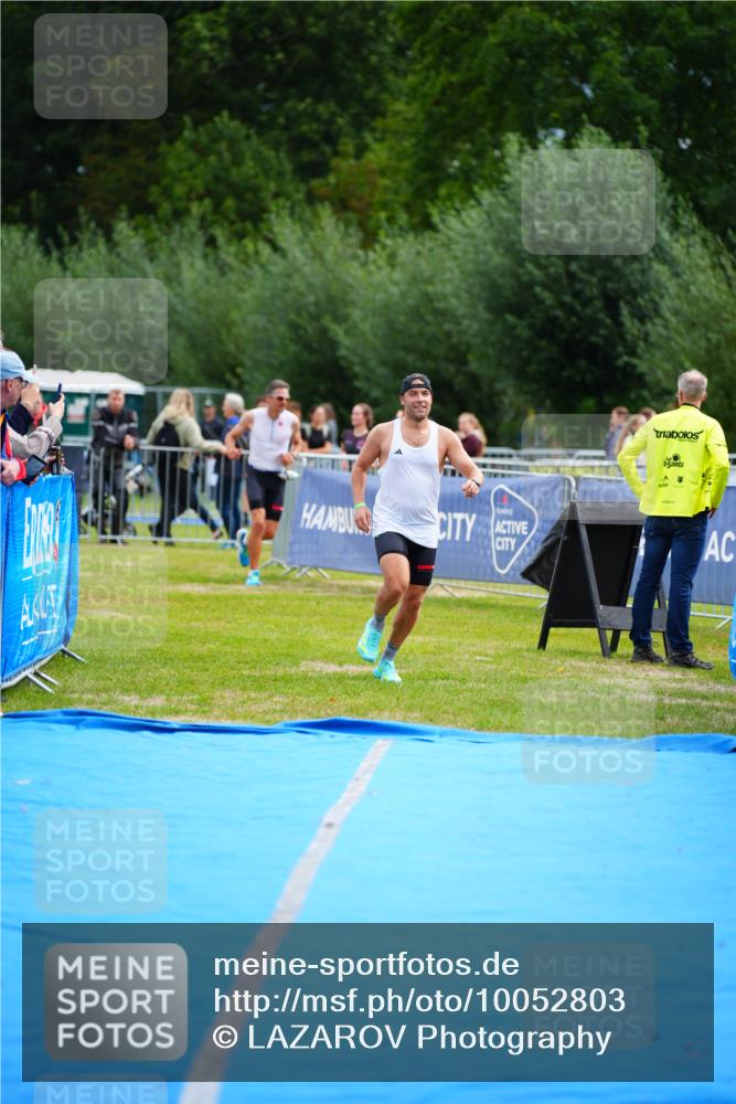 30.08.2026 - Elbe Triathlon Hamburg LAZAROV Photography http://msf.ph/oto/10052803 30.08.2026 10:47:29 Ziel 464 meine-sportfotos.de