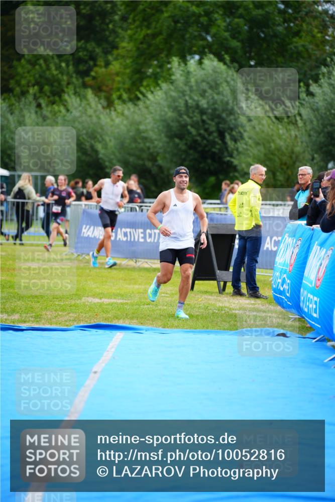 30.08.2026 - Elbe Triathlon Hamburg LAZAROV Photography http://msf.ph/oto/10052816 30.08.2026 10:47:30 Ziel 464 meine-sportfotos.de