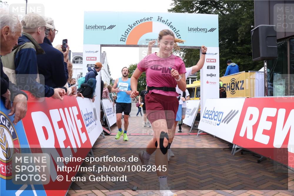 30.08.2026 - Blankeneser Heldenlauf Lena Gebhardt http://msf.ph/oto/10052845 30.08.2026 12:03:05 Ziel 2033, 2167, 2337, 2408, 2409, 2414, 2733, 2735, 2878, 2945, 4334 meine-sportfotos.de