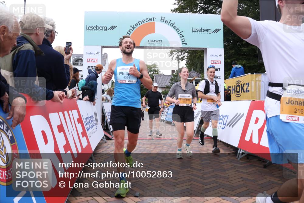30.08.2026 - Blankeneser Heldenlauf Lena Gebhardt http://msf.ph/oto/10052863 30.08.2026 12:03:06 Ziel 2033, 2167, 2408, 2409, 2414, 2733, 2735, 2878, 2945, 4334 meine-sportfotos.de