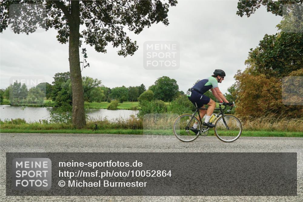 30.08.2026 - Elbe Triathlon Hamburg Michael Burmester http://msf.ph/oto/10052864 30.08.2026 10:18:20 Radfahren 475, 831, 864, 900, 953 meine-sportfotos.de