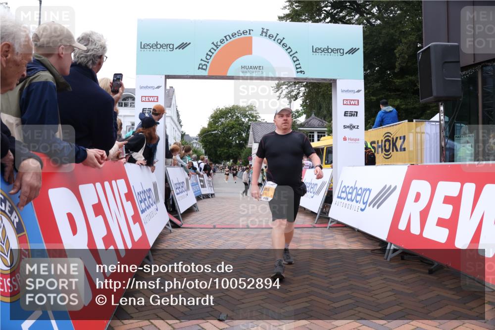 30.08.2026 - Blankeneser Heldenlauf Lena Gebhardt http://msf.ph/oto/10052894 30.08.2026 12:03:09 Ziel 2033, 2167, 2409, 2414, 2733, 2735, 2945, 4334 meine-sportfotos.de