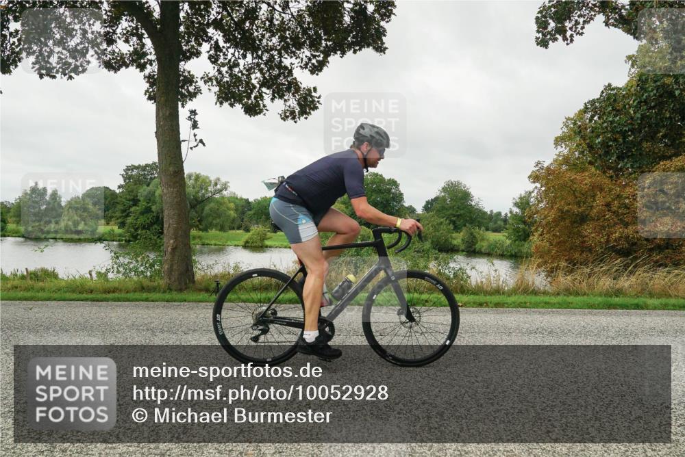 30.08.2026 - Elbe Triathlon Hamburg Michael Burmester http://msf.ph/oto/10052928 30.08.2026 10:20:00 Radfahren 674 meine-sportfotos.de