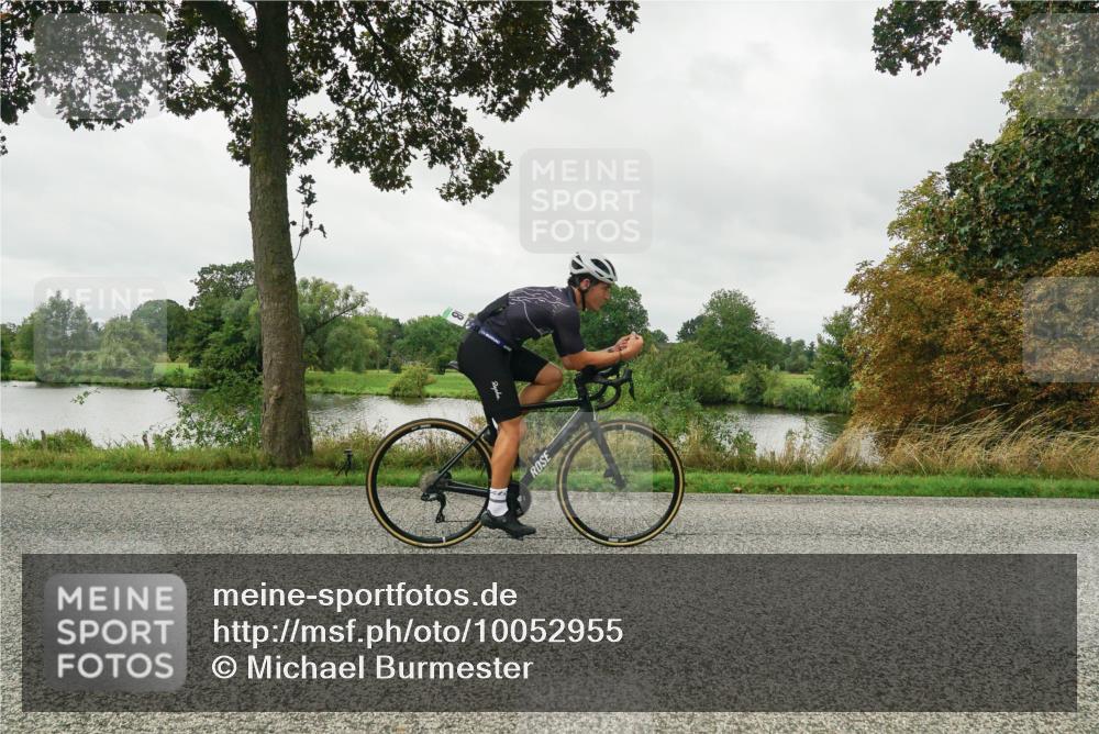 30.08.2026 - Elbe Triathlon Hamburg Michael Burmester http://msf.ph/oto/10052955 30.08.2026 10:20:35 Radfahren 659, 798 meine-sportfotos.de