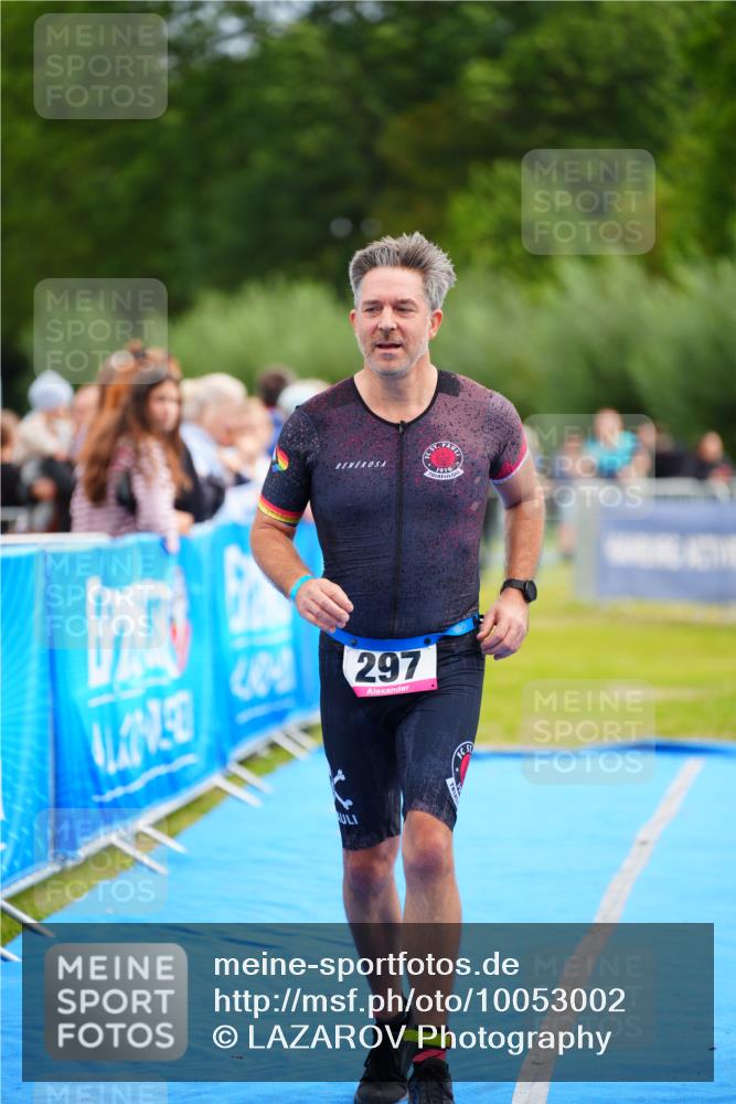 30.08.2026 - Elbe Triathlon Hamburg LAZAROV Photography http://msf.ph/oto/10053002 30.08.2026 10:47:56 Ziel 297 meine-sportfotos.de