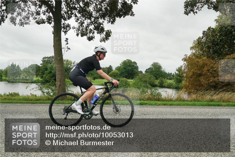 30.08.2026 - Elbe Triathlon Hamburg Michael Burmester http://msf.ph/oto/10053013 30.08.2026 10:22:15 Radfahren 591, 679, 945 meine-sportfotos.de