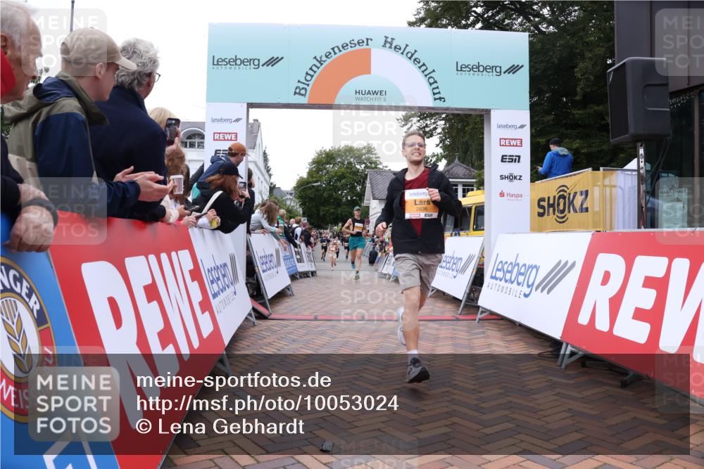 30.08.2026 - Blankeneser Heldenlauf Lena Gebhardt http://msf.ph/oto/10053024 30.08.2026 12:03:29 Ziel 2759, 2836 meine-sportfotos.de