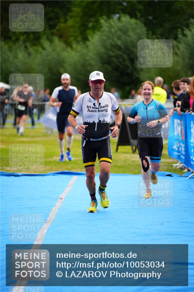 30.08.2026 - Elbe Triathlon Hamburg LAZAROV Photography http://msf.ph/oto/10053034 30.08.2026 10:48:25 Ziel 274, 361, 470 meine-sportfotos.de