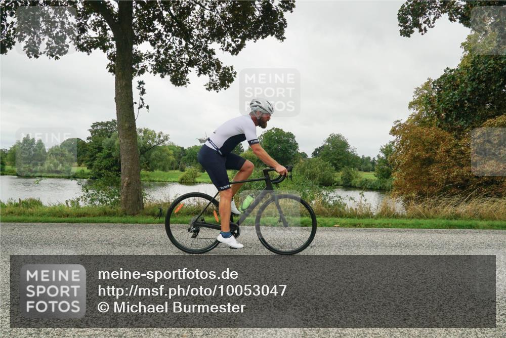 30.08.2026 - Elbe Triathlon Hamburg Michael Burmester http://msf.ph/oto/10053047 30.08.2026 10:22:57 Radfahren 715, 721, 794, 796, 968 meine-sportfotos.de