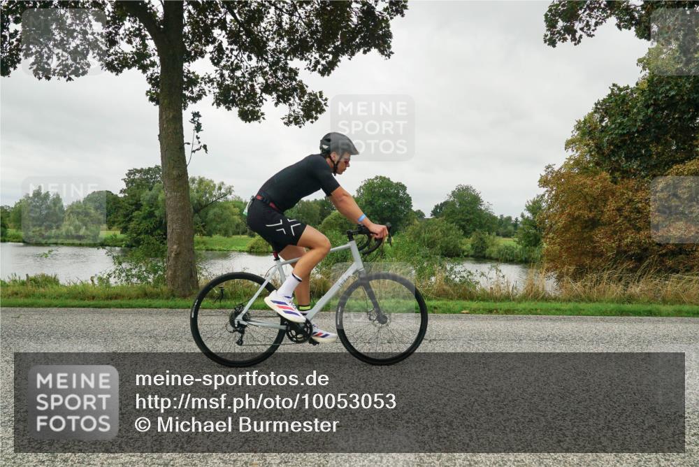 30.08.2026 - Elbe Triathlon Hamburg Michael Burmester http://msf.ph/oto/10053053 30.08.2026 10:23:03 Radfahren 796 meine-sportfotos.de