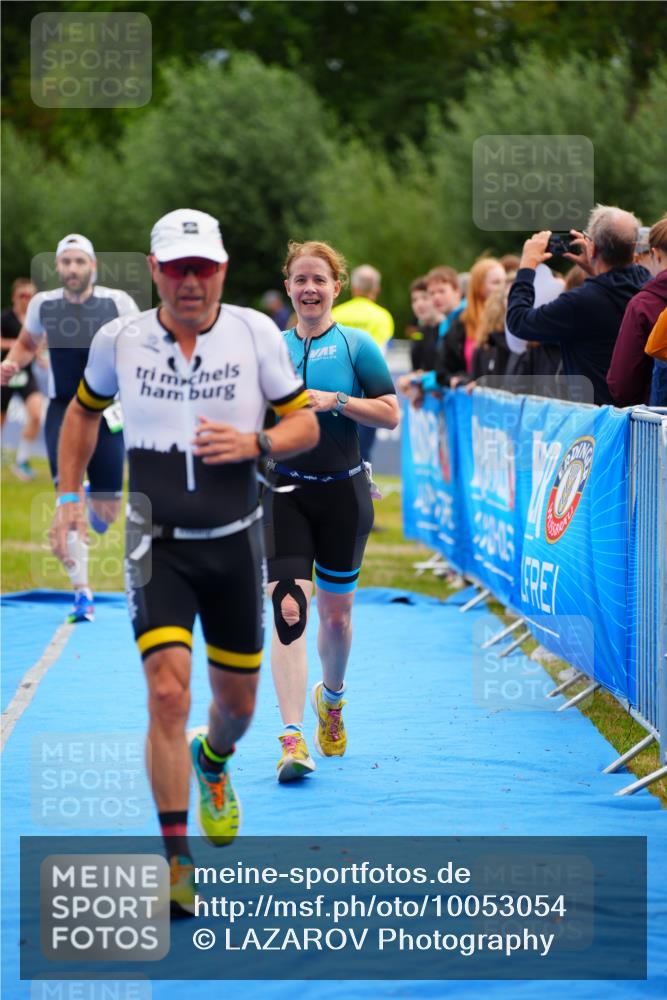 30.08.2026 - Elbe Triathlon Hamburg LAZAROV Photography http://msf.ph/oto/10053054 30.08.2026 10:48:26 Ziel 274, 361, 470 meine-sportfotos.de