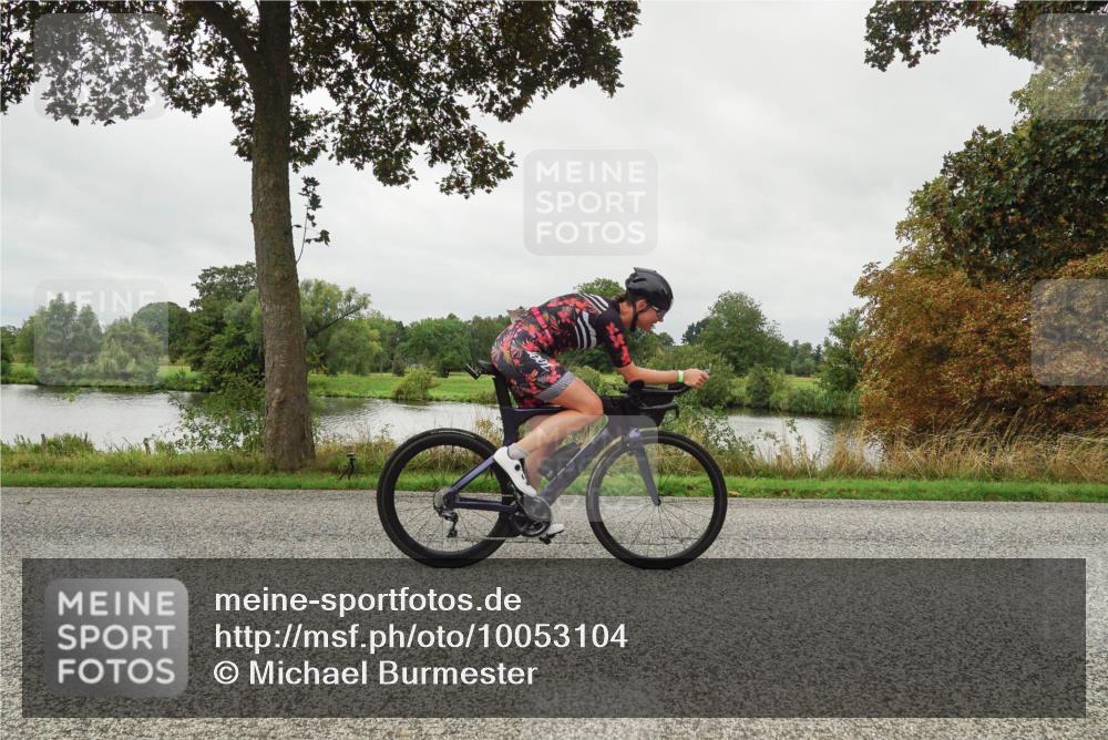 30.08.2026 - Elbe Triathlon Hamburg Michael Burmester http://msf.ph/oto/10053104 30.08.2026 10:24:28 Radfahren 834, 908 meine-sportfotos.de