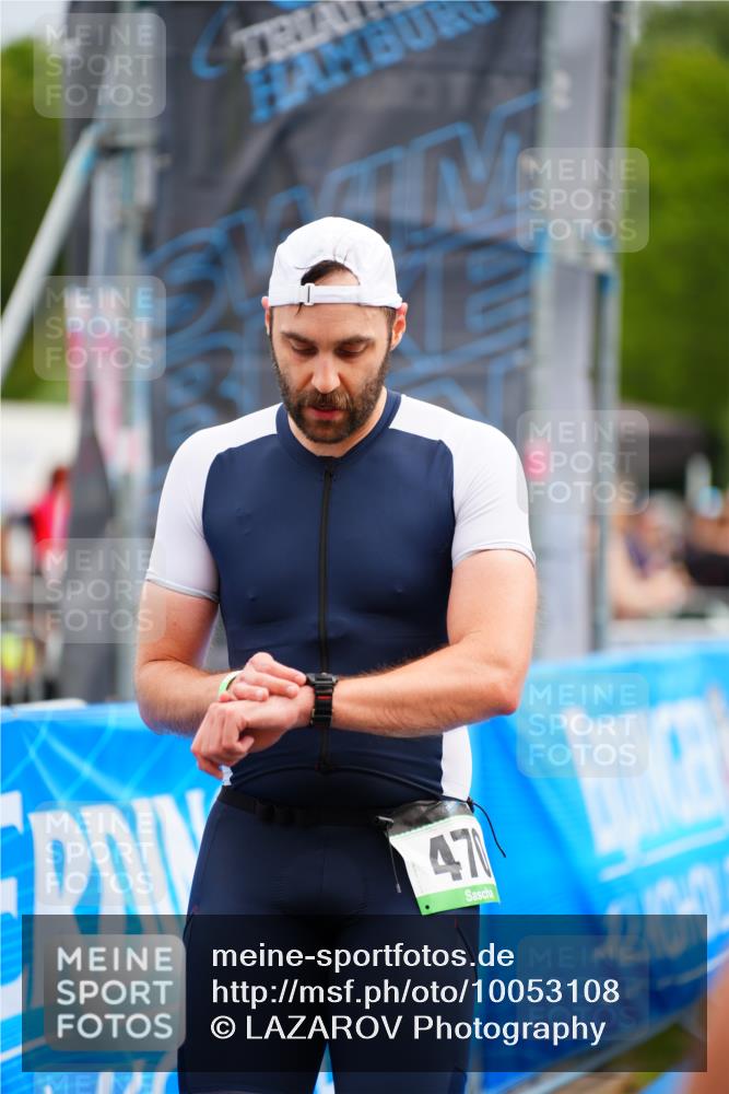 30.08.2026 - Elbe Triathlon Hamburg LAZAROV Photography http://msf.ph/oto/10053108 30.08.2026 10:48:32 Ziel 320, 470 meine-sportfotos.de