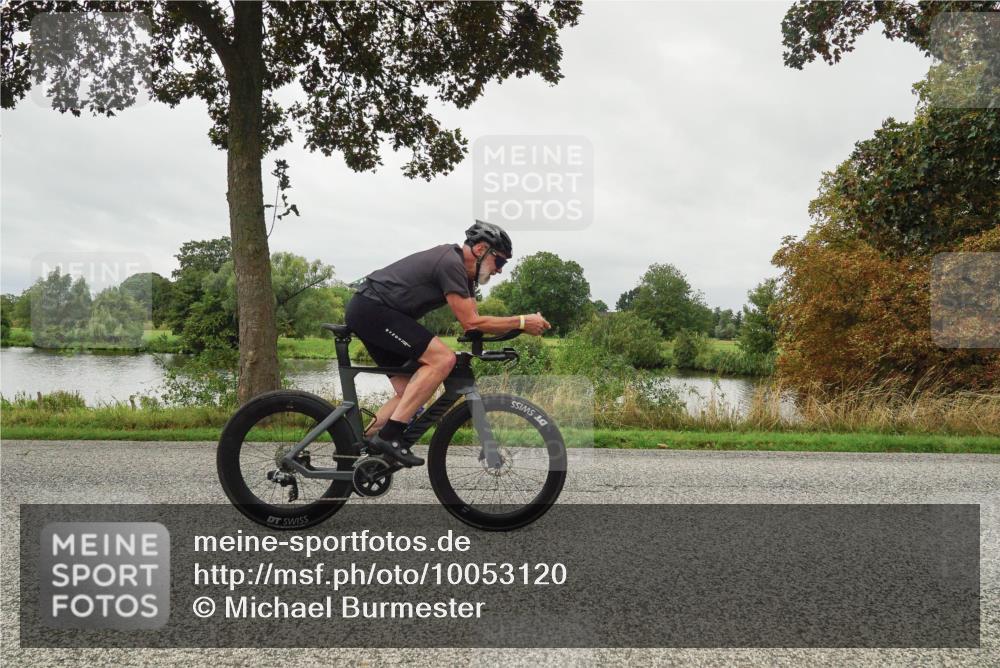 30.08.2026 - Elbe Triathlon Hamburg Michael Burmester http://msf.ph/oto/10053120 30.08.2026 10:24:48 Radfahren 787, 889 meine-sportfotos.de