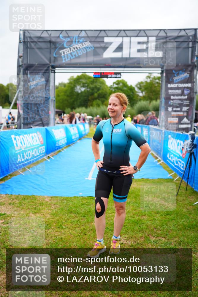 30.08.2026 - Elbe Triathlon Hamburg LAZAROV Photography http://msf.ph/oto/10053133 30.08.2026 10:48:35 Ziel 320 meine-sportfotos.de