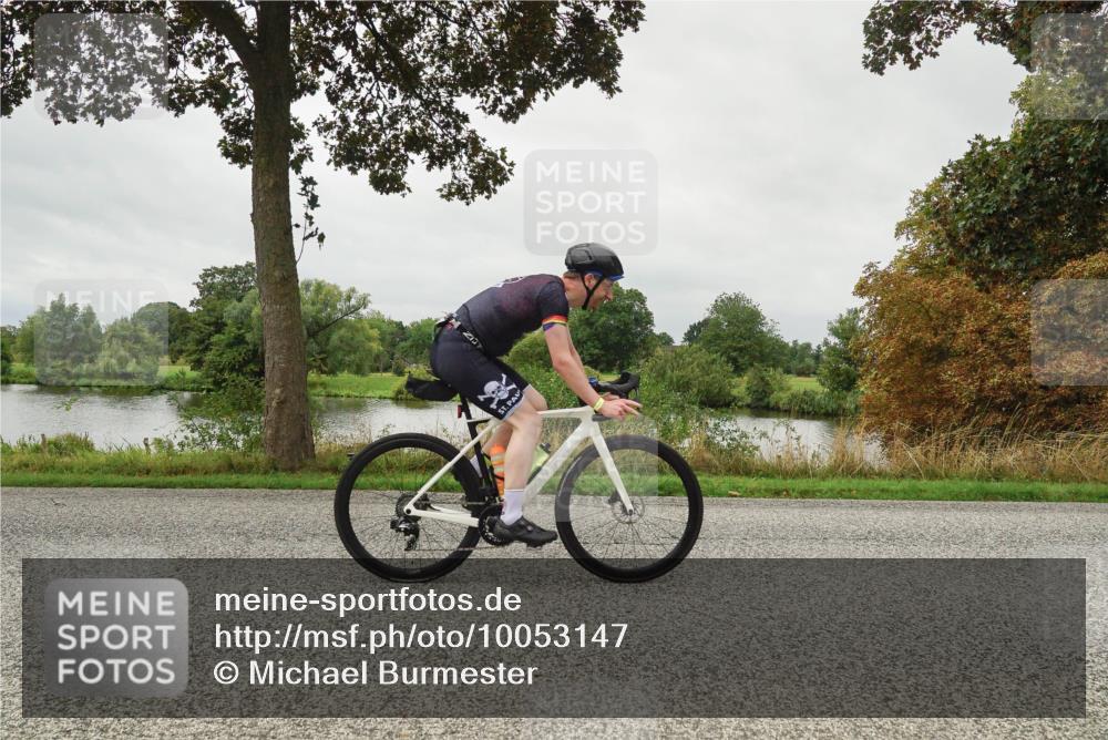 30.08.2026 - Elbe Triathlon Hamburg Michael Burmester http://msf.ph/oto/10053147 30.08.2026 10:25:20 Radfahren 693, 696, 800 meine-sportfotos.de