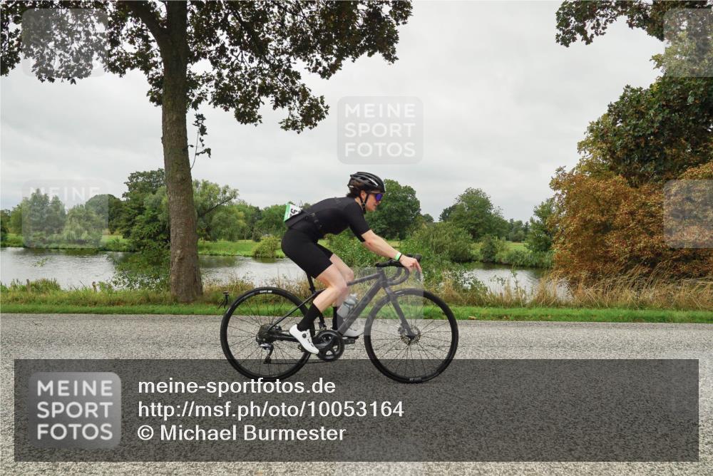 30.08.2026 - Elbe Triathlon Hamburg Michael Burmester http://msf.ph/oto/10053164 30.08.2026 10:25:54 Radfahren 929, 937 meine-sportfotos.de