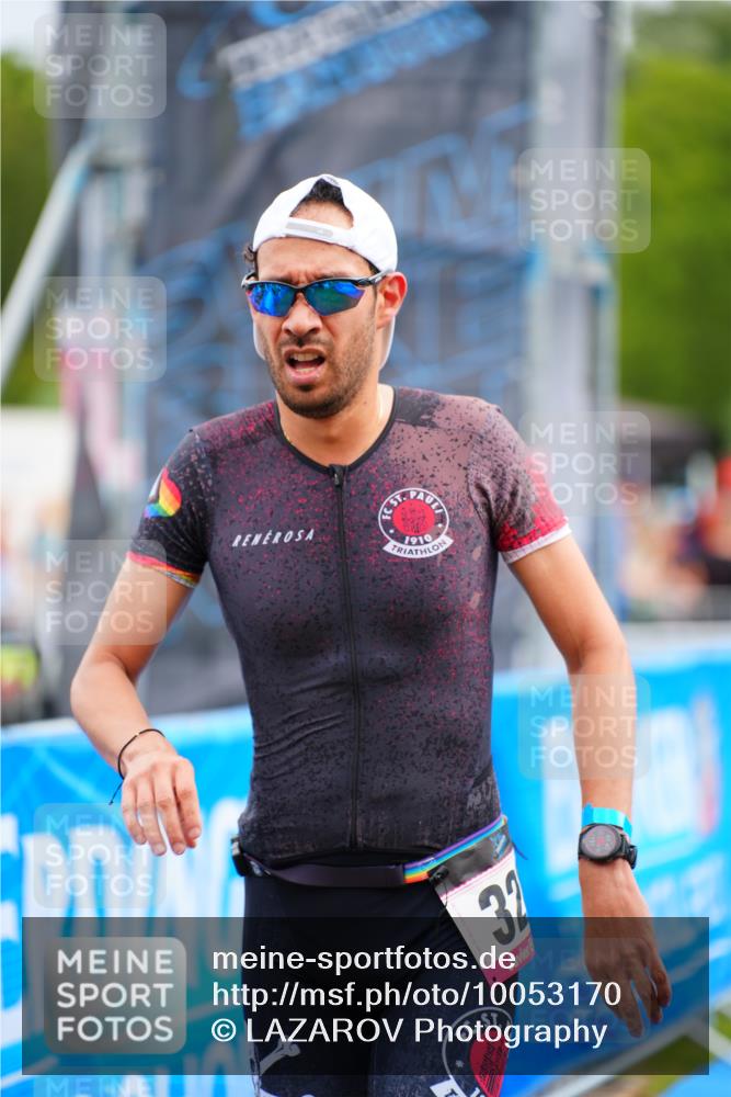 30.08.2026 - Elbe Triathlon Hamburg LAZAROV Photography http://msf.ph/oto/10053170 30.08.2026 10:48:41 Ziel 320 meine-sportfotos.de
