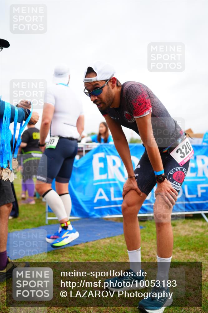 30.08.2026 - Elbe Triathlon Hamburg LAZAROV Photography http://msf.ph/oto/10053183 30.08.2026 10:48:44 Ziel  meine-sportfotos.de